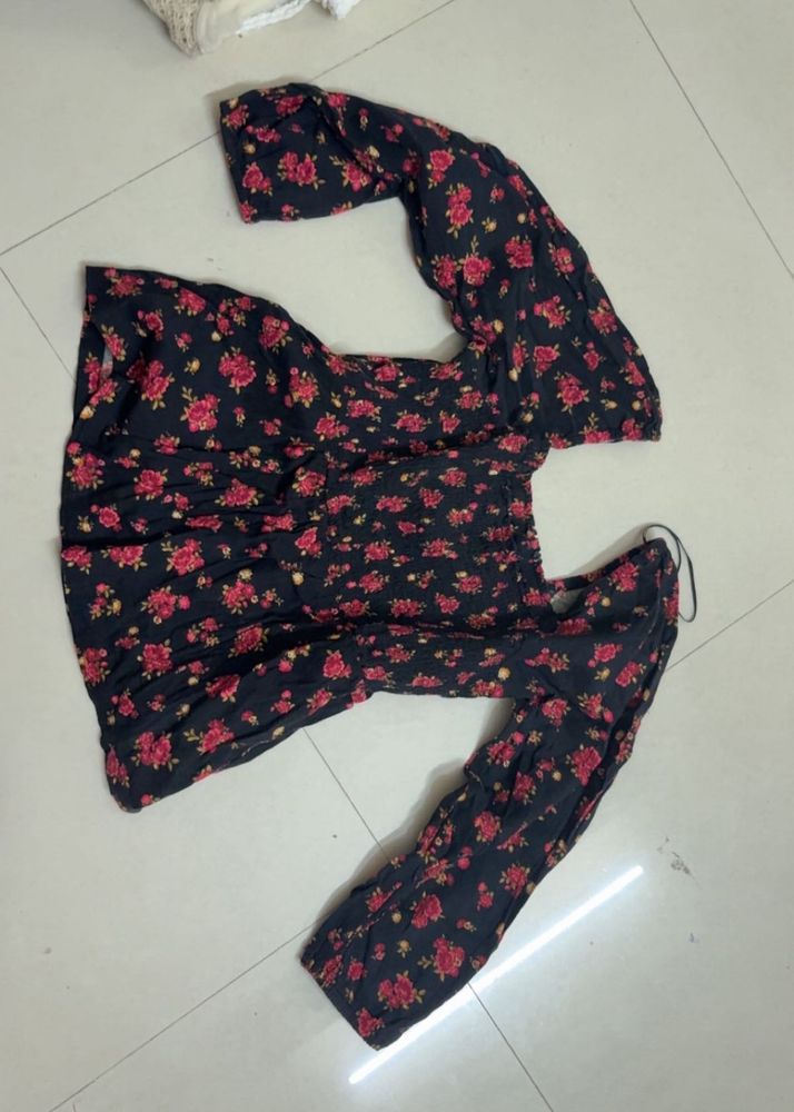 Floral Print Bell Sleeve Top