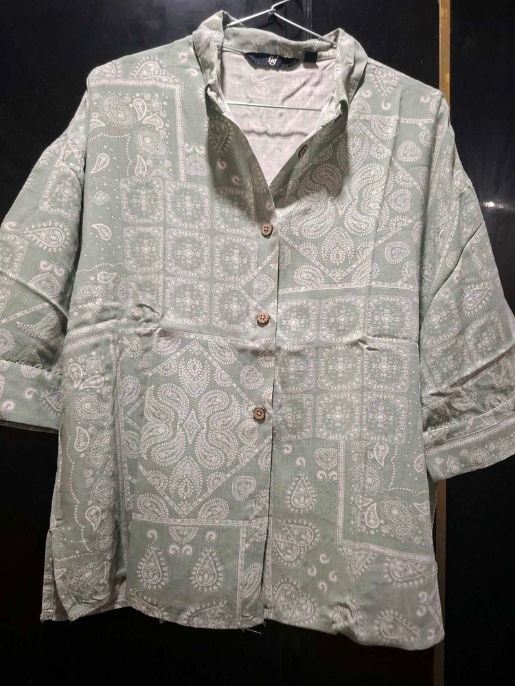 Stylish Paisley Print Shirt, size s
