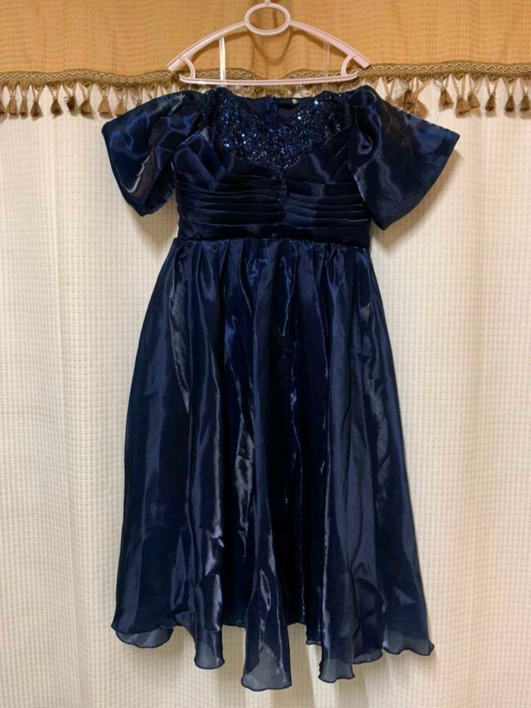 navy blue dress