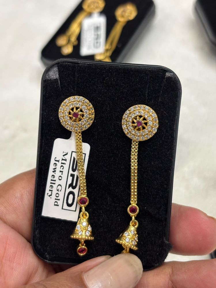 Elegant Gold Tone Drop Earrings