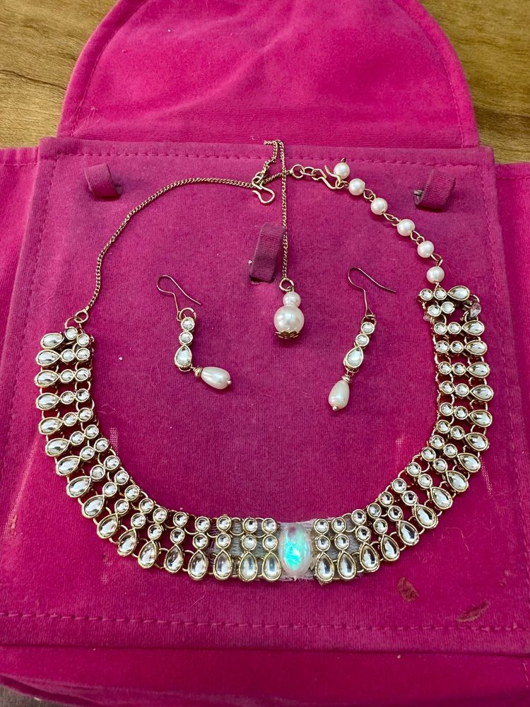 Exquisite Pearl &amp; Kundan Necklace Set