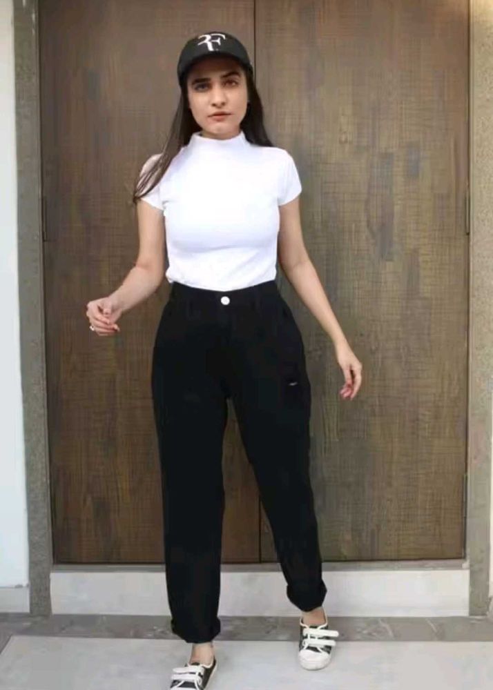 destroyed Black jeans