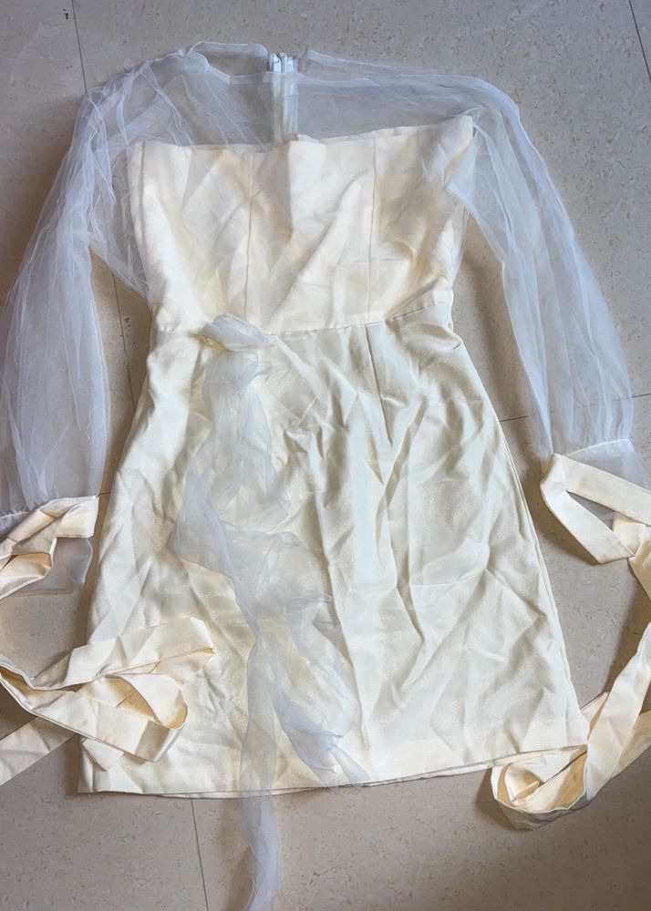 Cream mini dress 🫶🫶