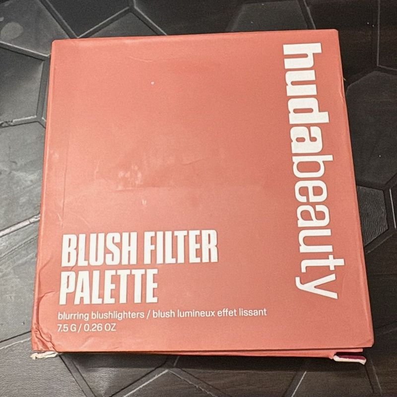 Huda Beauty Blush Filter Palette