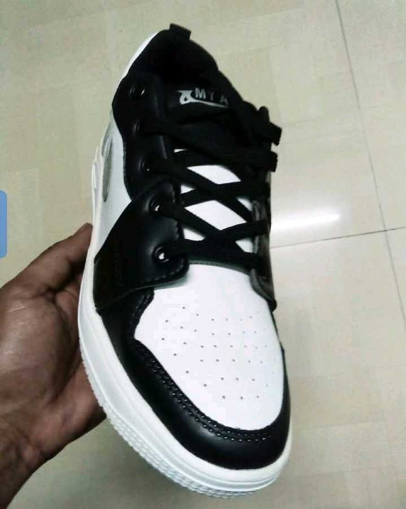 Stylish Black &amp; White Sneakers