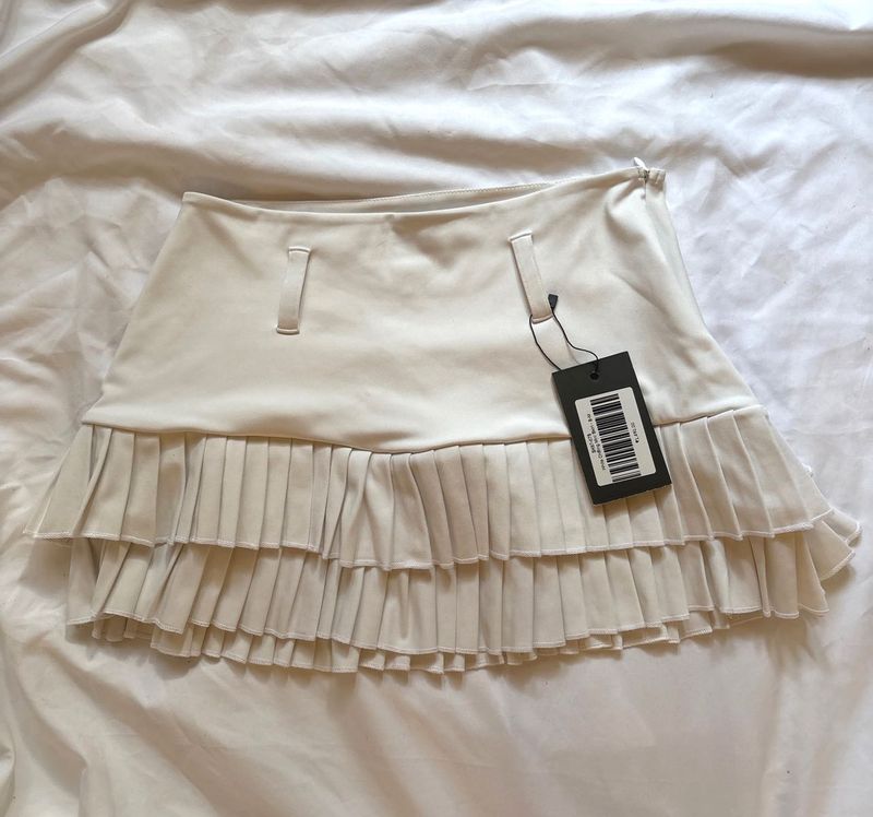 white Pleated Mini Skirt