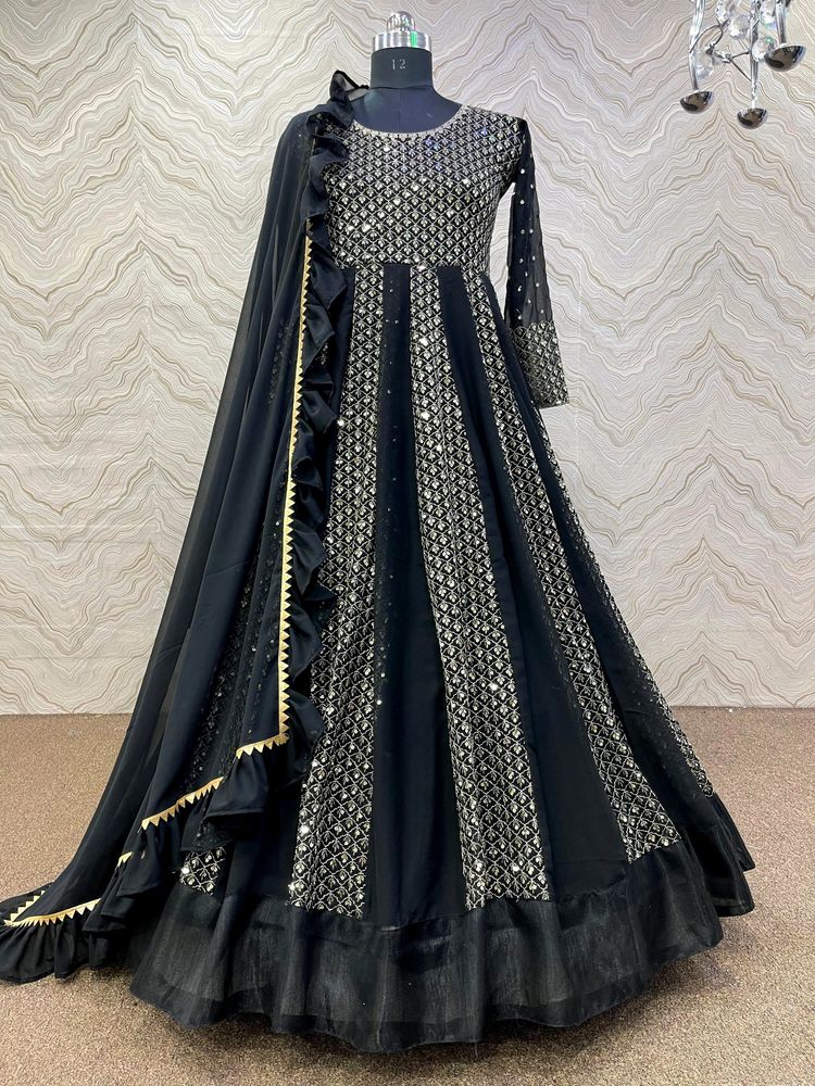 LEHENGA ON SALE READ DESCRIPTION