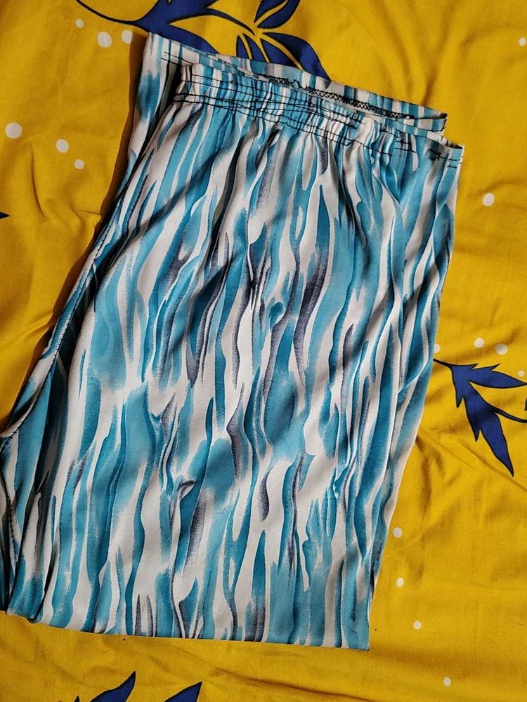 Stylish Blue &amp; White Printed Palazzos
