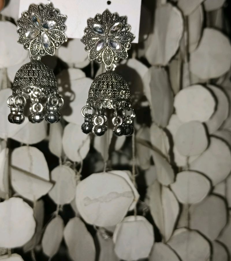 It's fabulous Earring