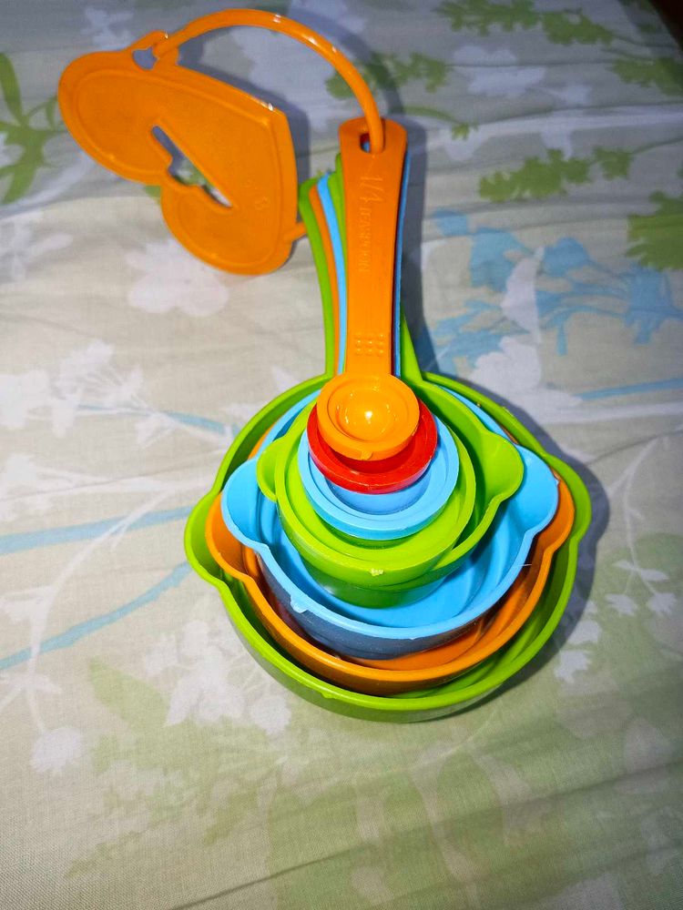 Colorful Measuring Cup Set