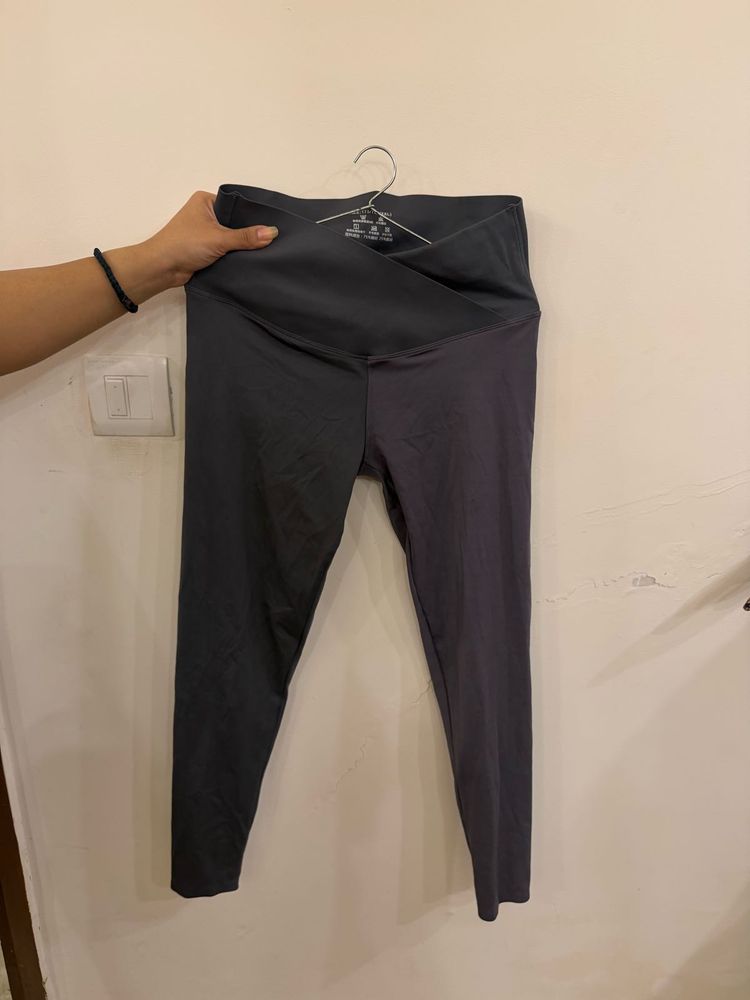 Viral V Cut Grey Gym Leggings Workout Casual