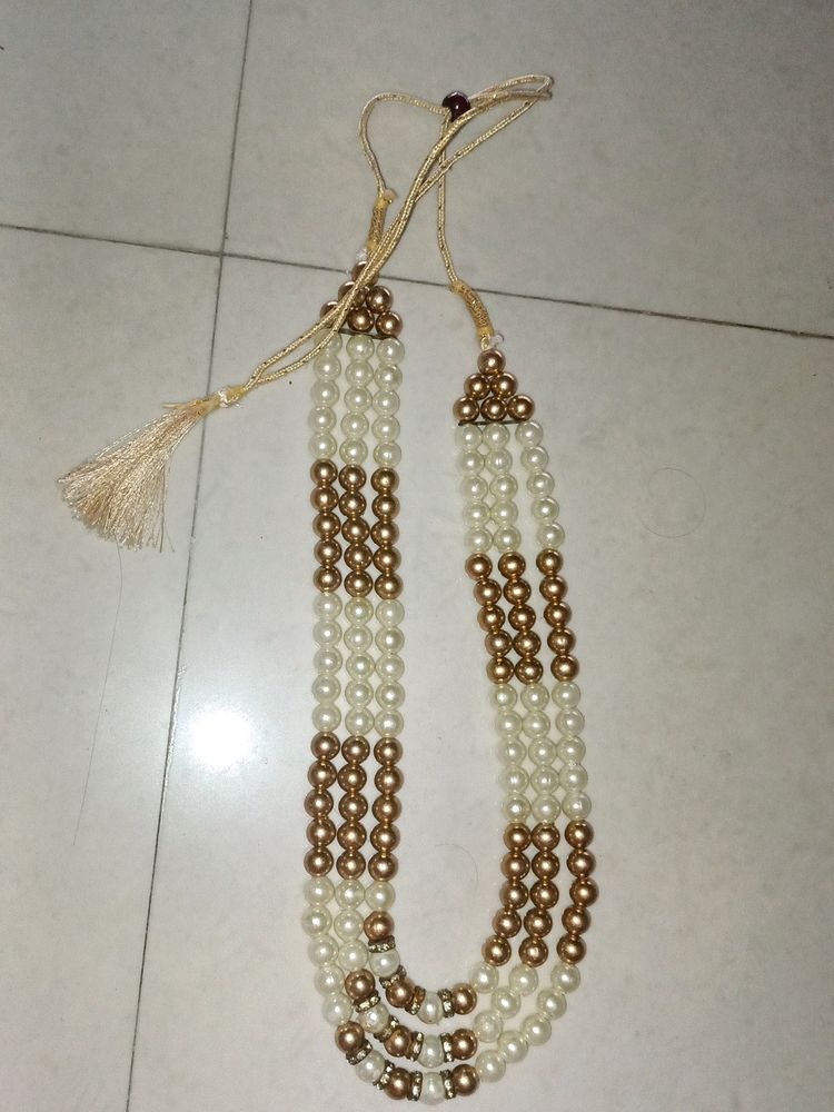 LONG PEARL NECKLACE