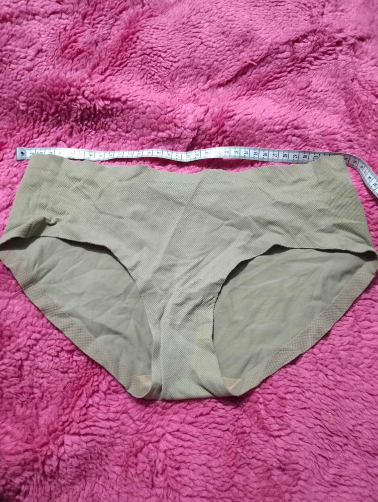 Comfortable Seamless Briefs