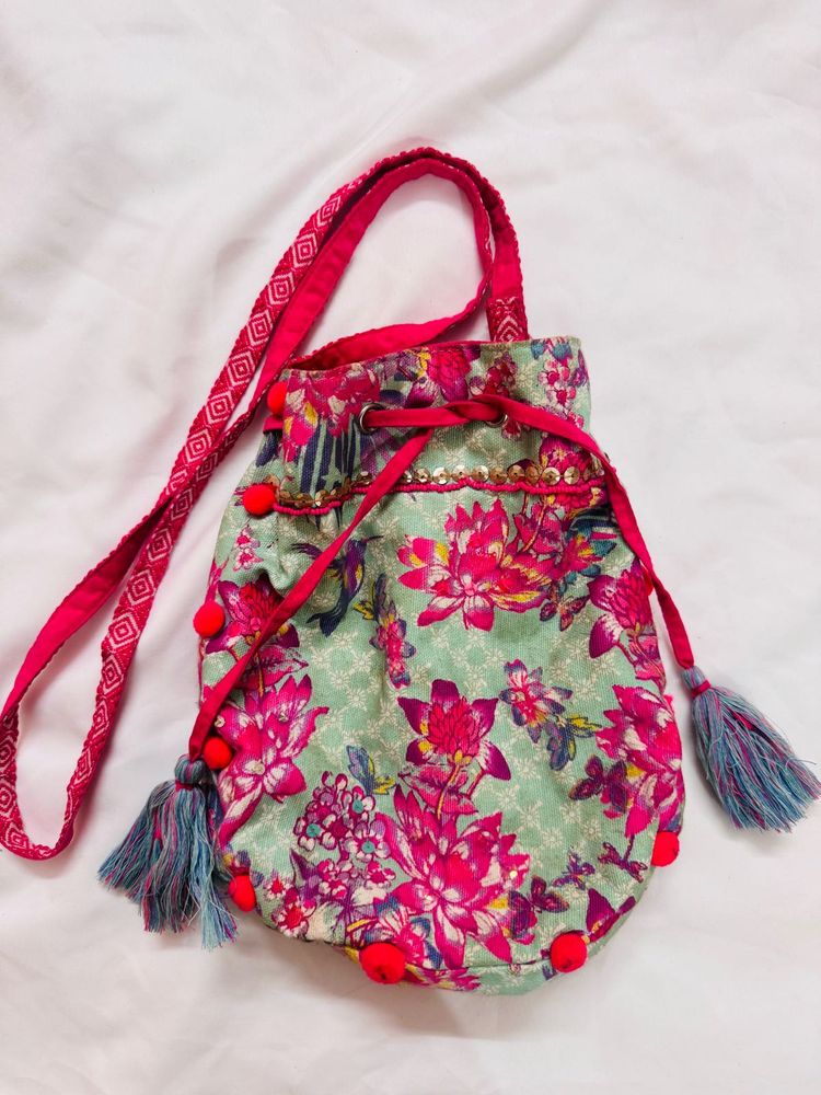 Floral Drawstring Bucket Bag