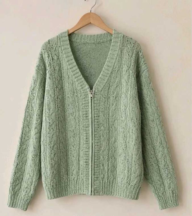 Chic Green Cable Knit Zip-Up Cardigan