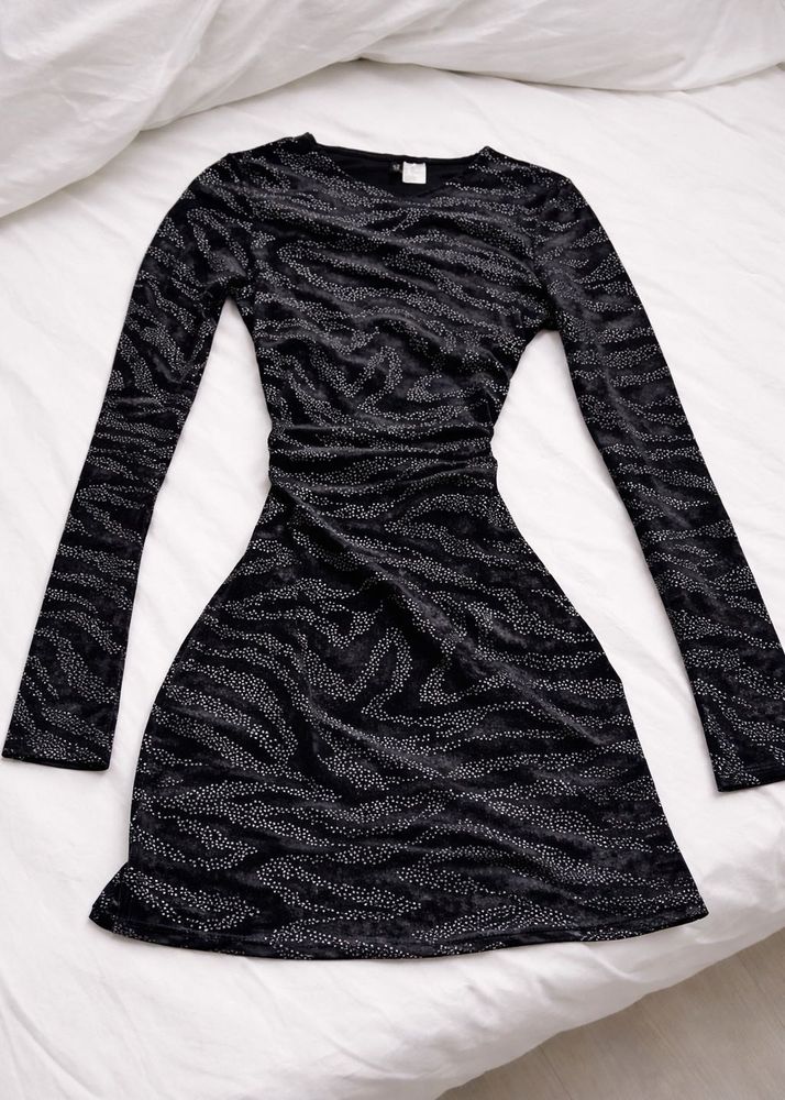 H&amp;M Sparkly Zebra Print