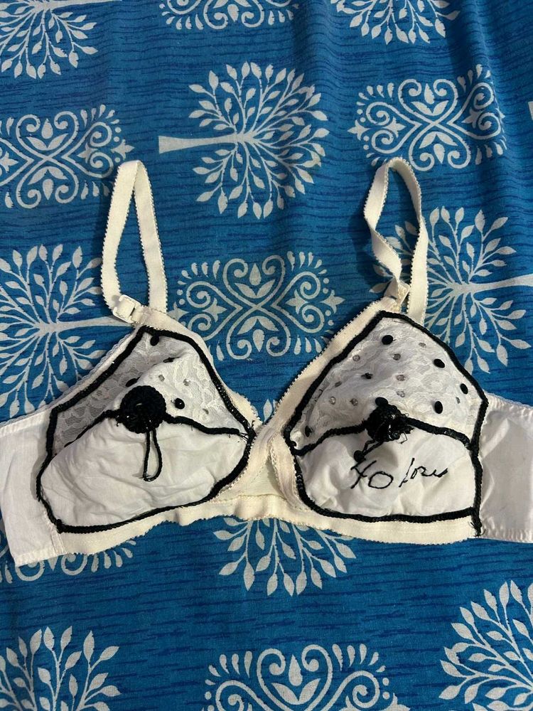 Cute Bra with Unique Design