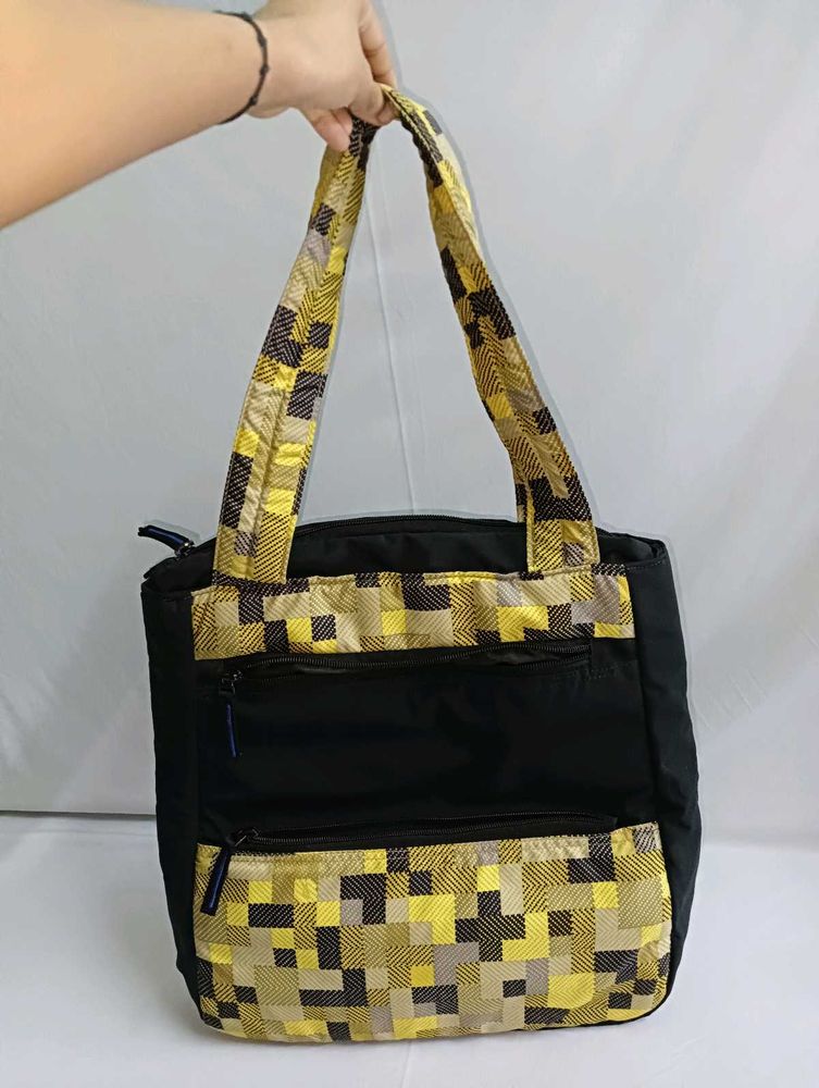 Spacious &amp; Functional Hand Held bag 👜