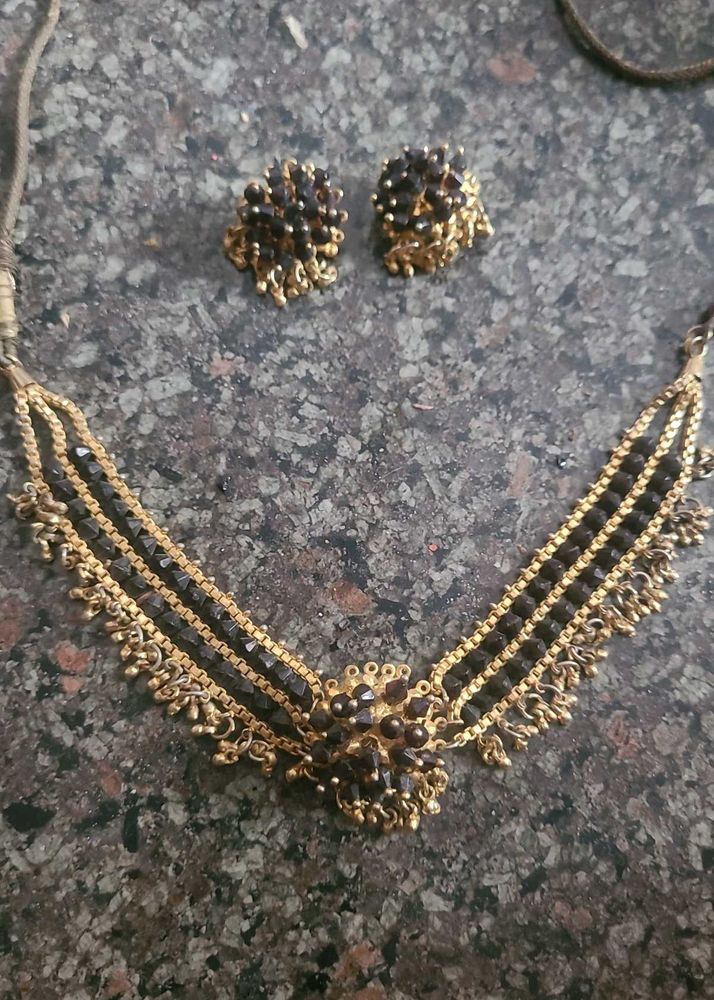 Elegant Gold &amp; Black Necklace Set