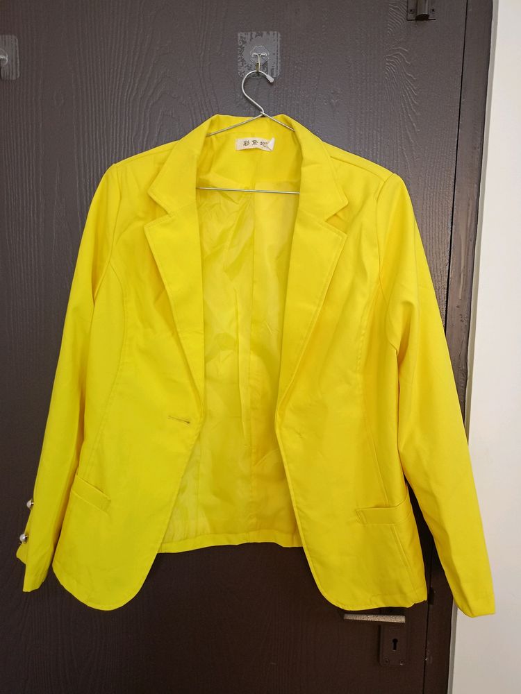 Stylish yellow Satin-silk Blend Blazer