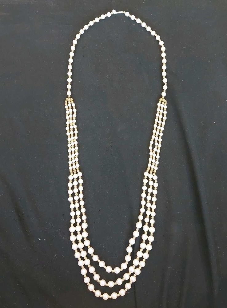 Elegant Layered Faux Pearl Necklace