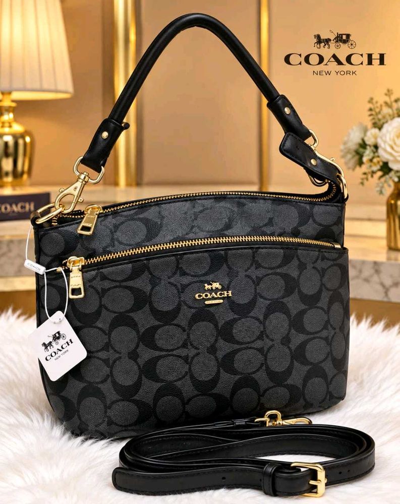 COACH**HANDBAGS**3 COMPARTMENT*WD BOX