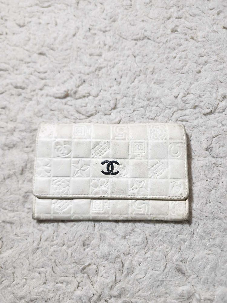 White Textured Chanel Wallet