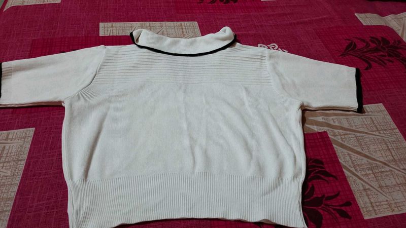 Urbanic Chic White Knit Polo Crop Top