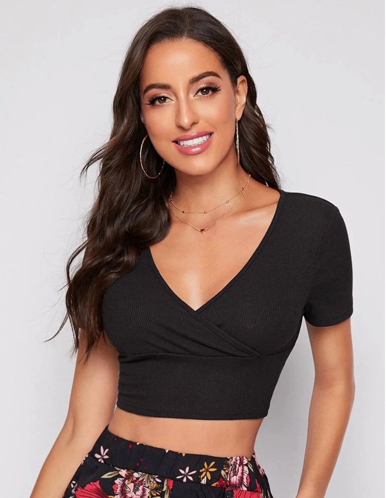 Slyck Ribbed Black V-Neck Crop Top