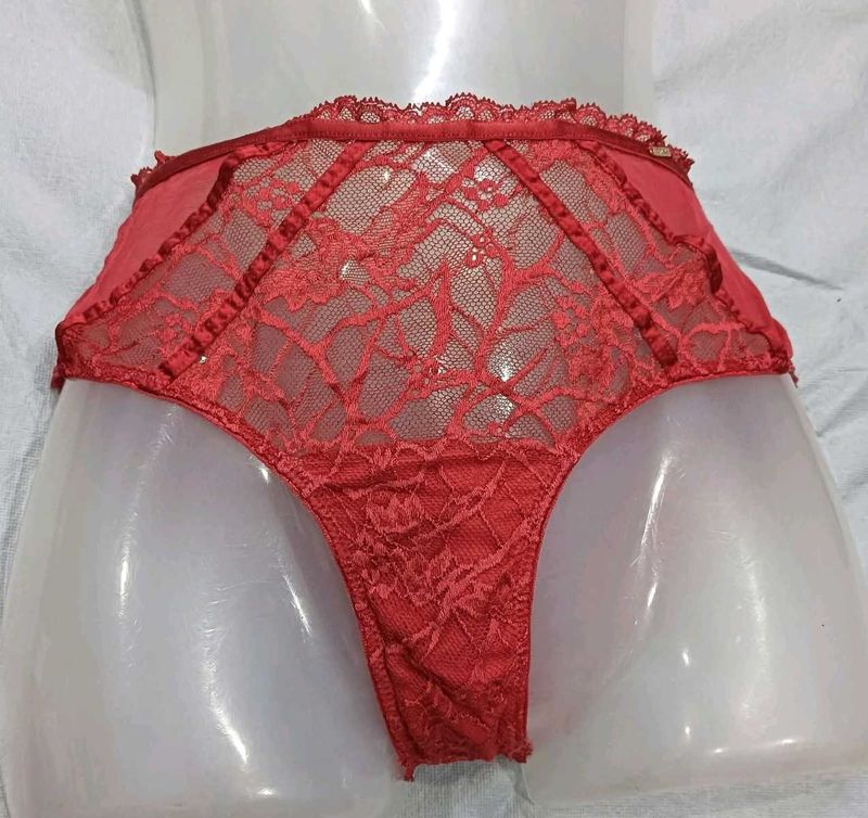 😍 Red Lace High-Waisted Briefs