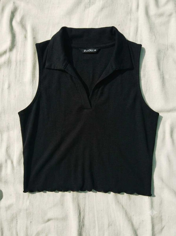 Sleeveless Black Collared Crop Top