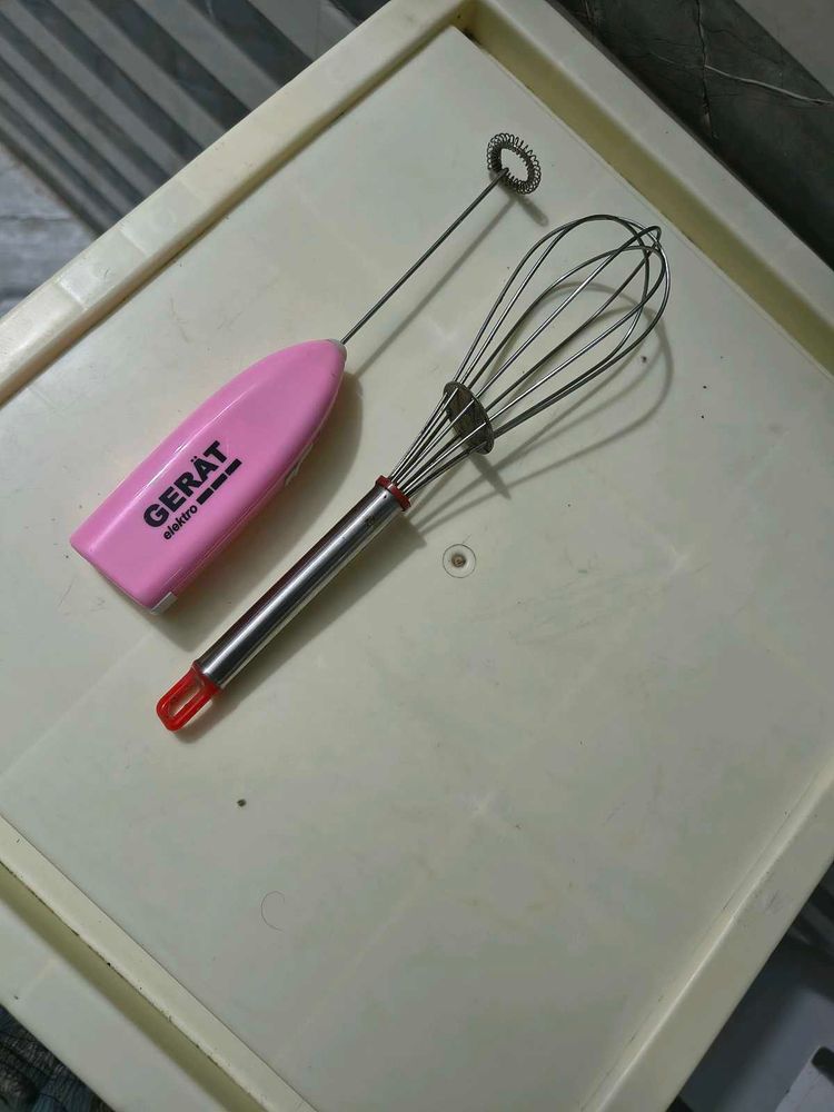 Electric Milk Frother and Whisk fully working