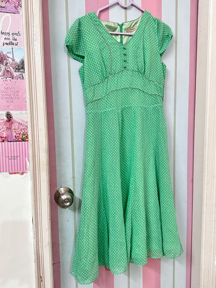 Chic Green Polka Dot Dress