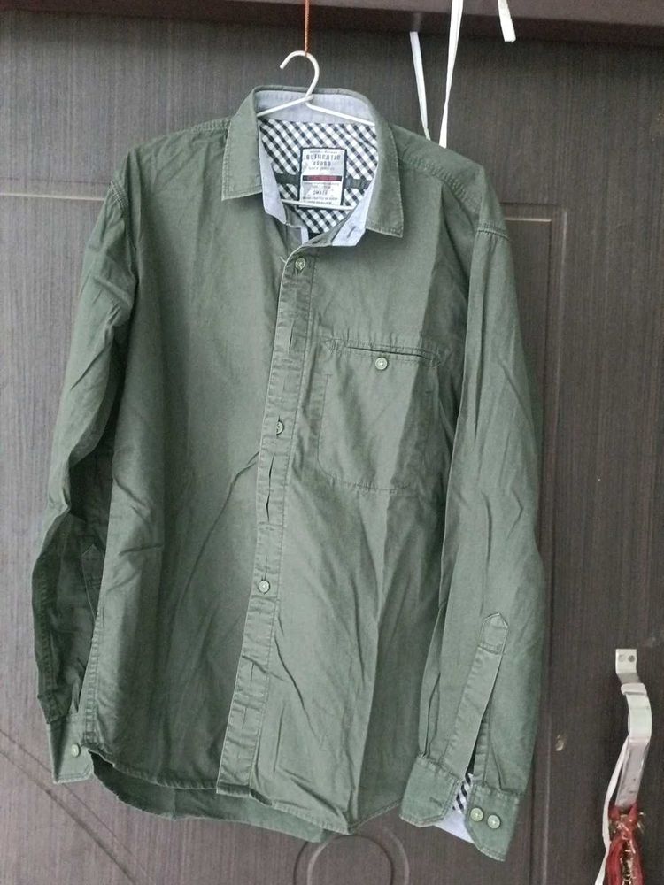 Green cotton shirt