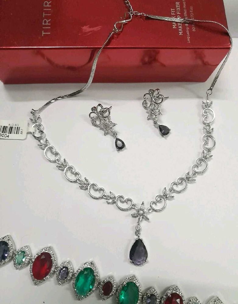 Elegant Silver Necklace &amp; Earrings Set