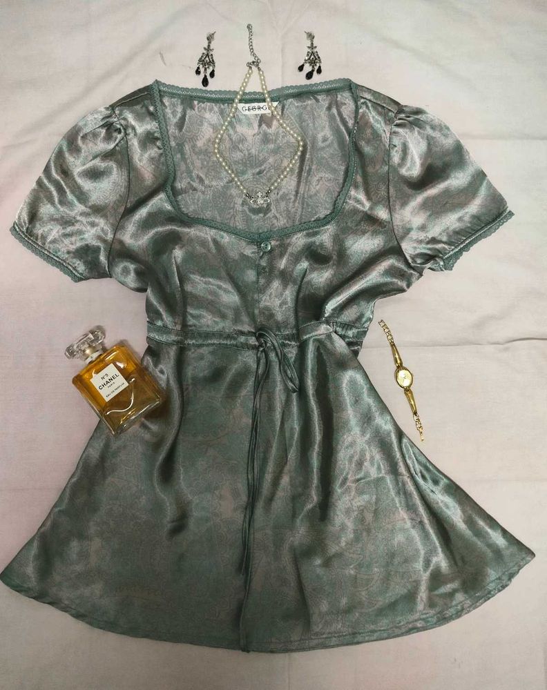 Silky teal fey top with lace trim