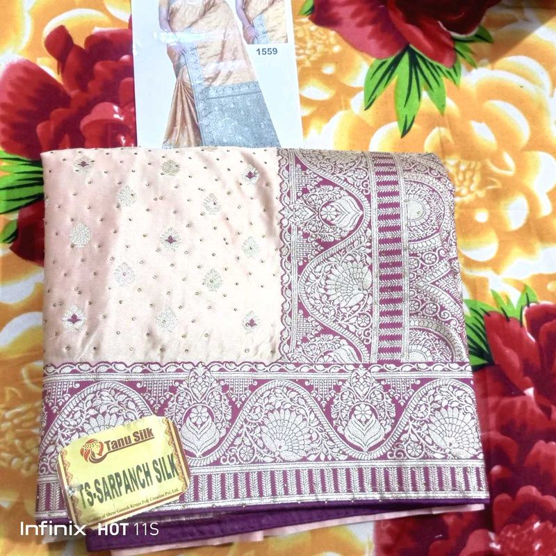 Elegant Tanu Silk Saree - Peach &amp; Purple