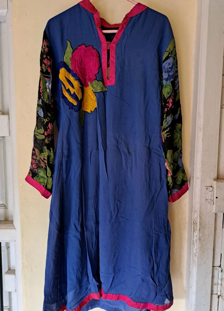 Georgette Kurti, Looks Great On Wearing