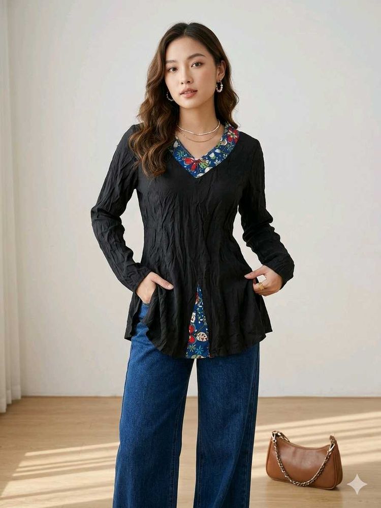 Chic Black Textured V-Neck Top
