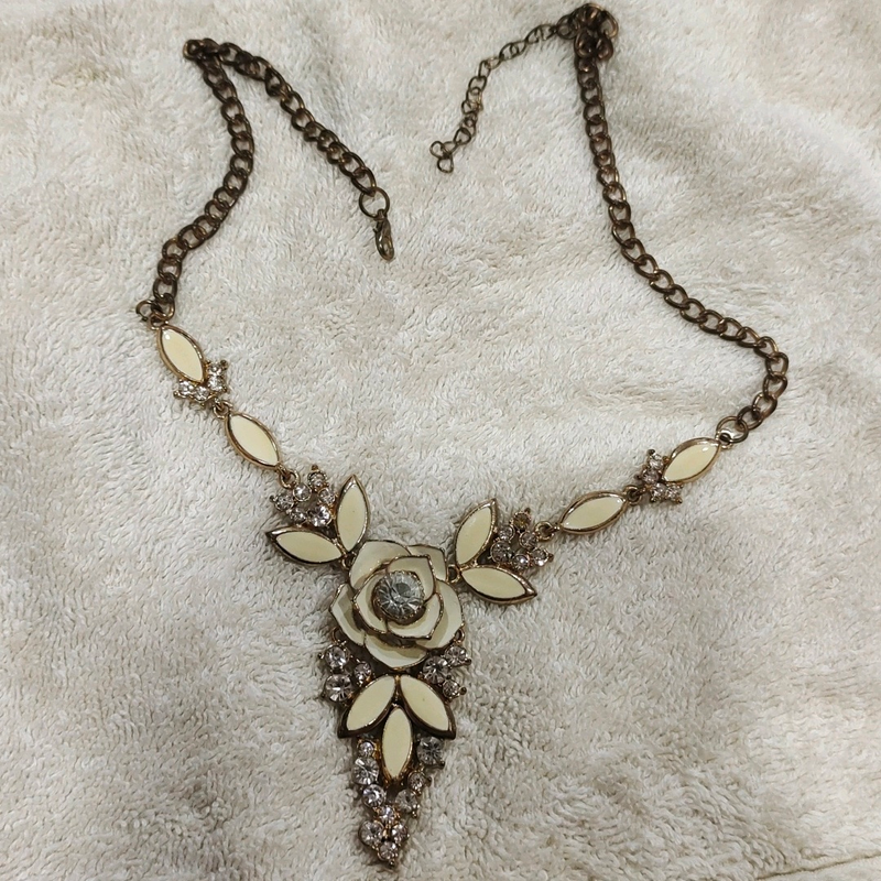 Korean necklace