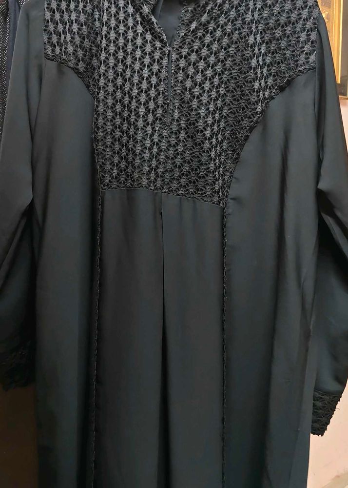 Elegant Black Abaya with Lace Detail
