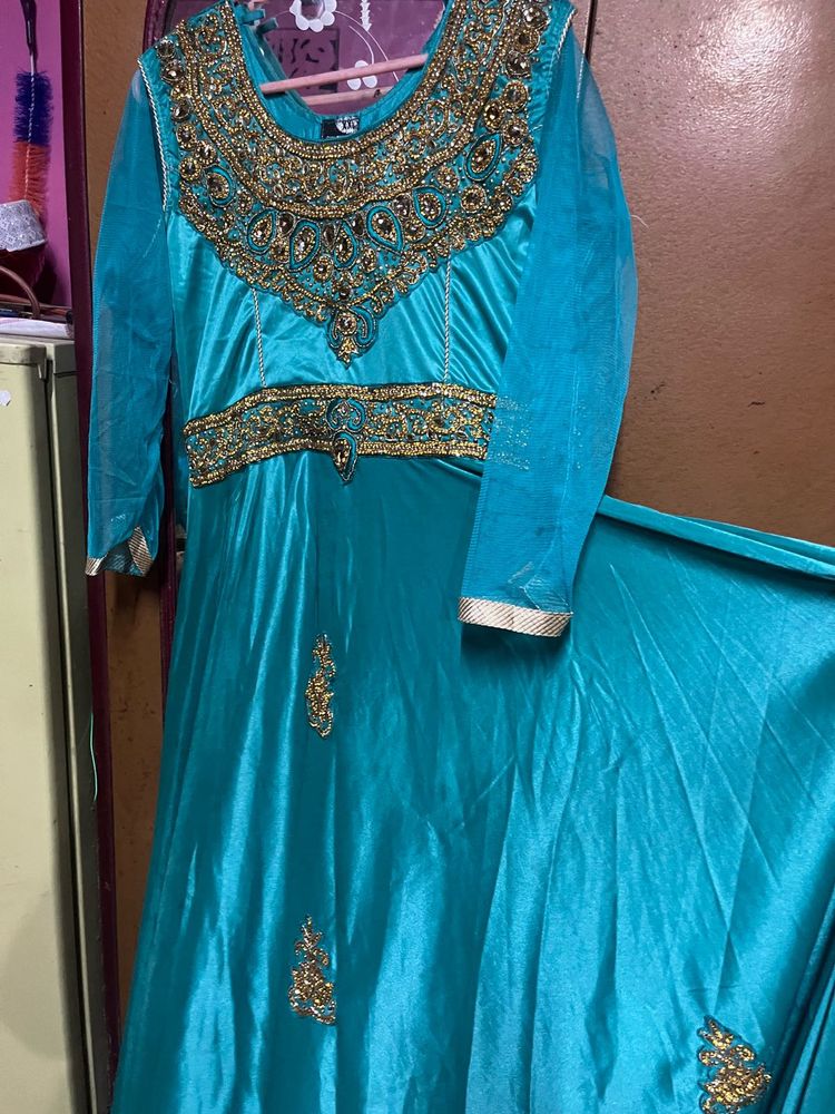 stylish party wear ethnic gown