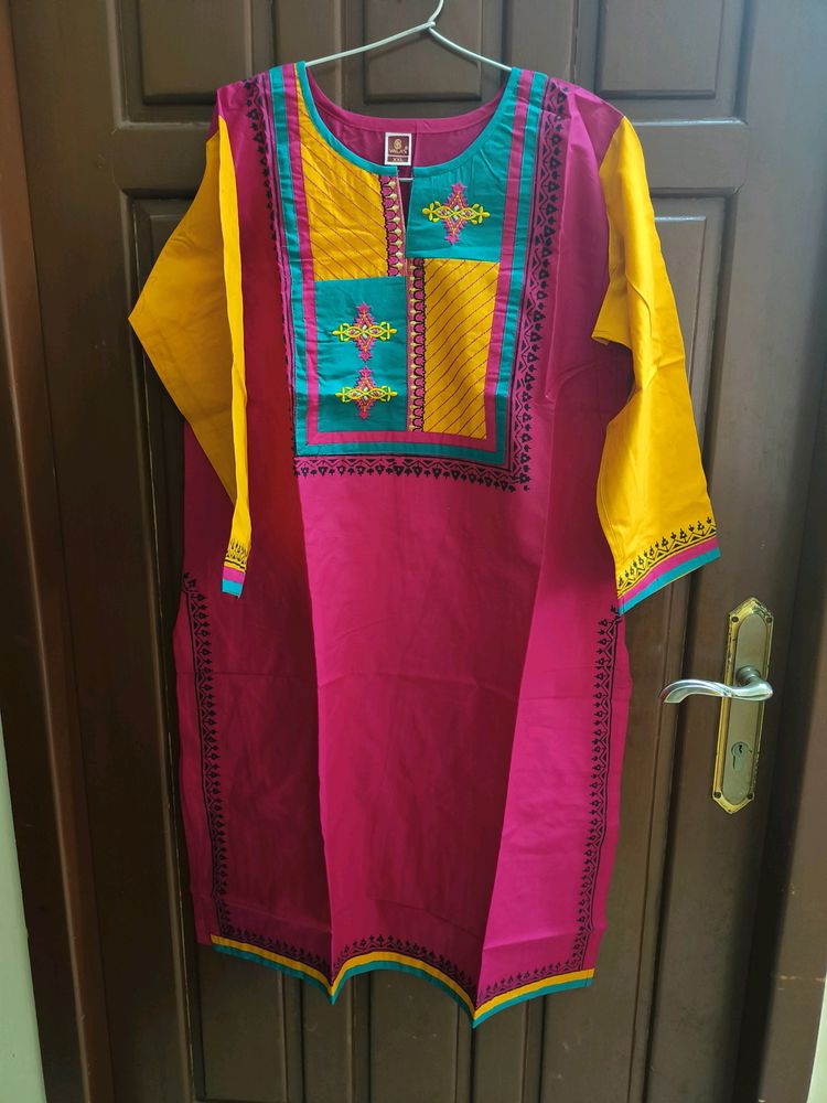 New Kurtha With Embroidery Work 🤩 Must Grab