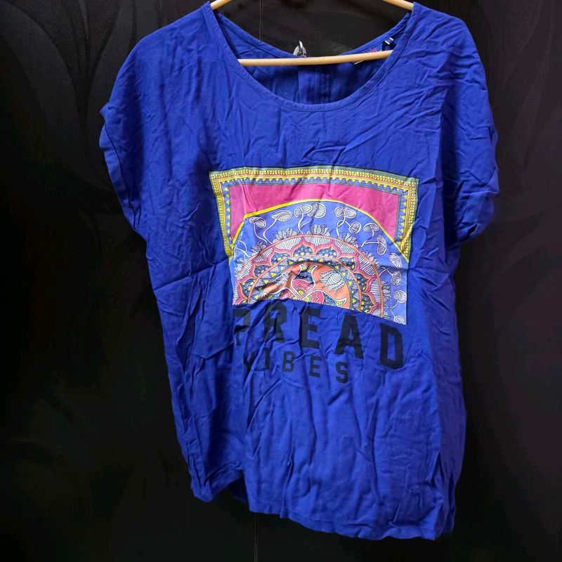 Vibrant Blue "Spread Vibes" Graphic Tee