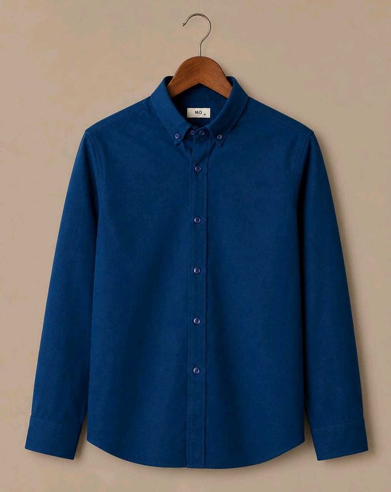 Men's Solid Blue Button-Down Shirt