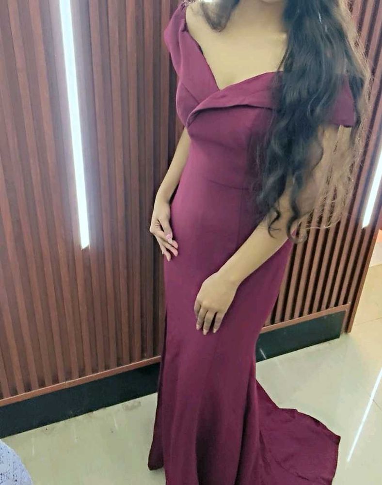 Elegant Off-Shoulder Maxi Dress