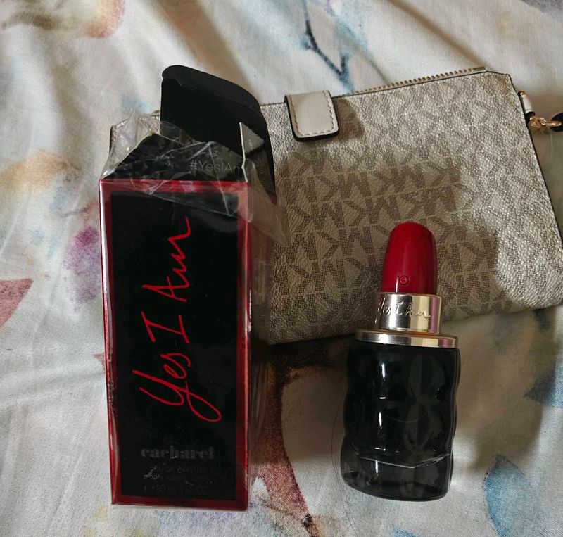 Cacharel Yes I Am Perfume