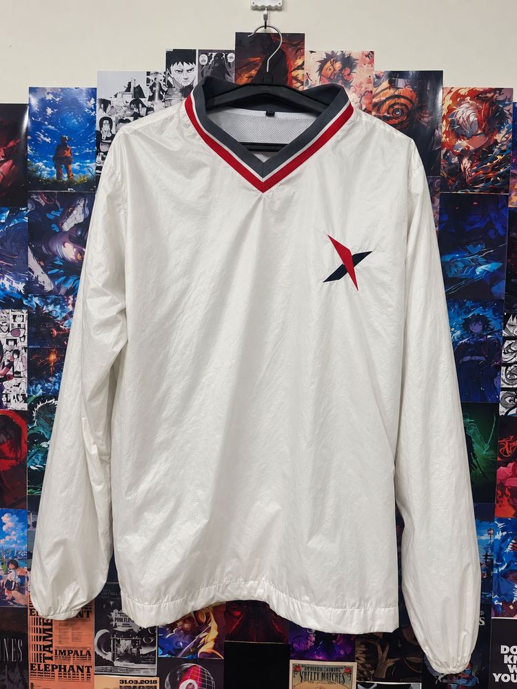 White Pullover V-Neck Sweatshirt