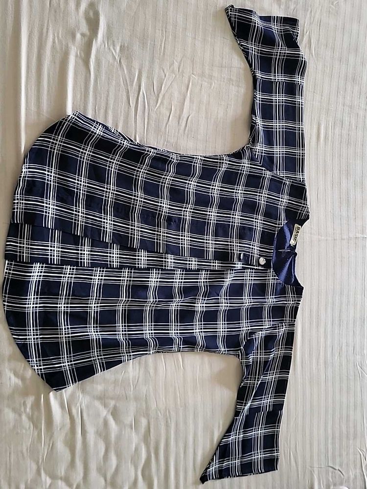 Classic Navy &amp; White Plaid Top