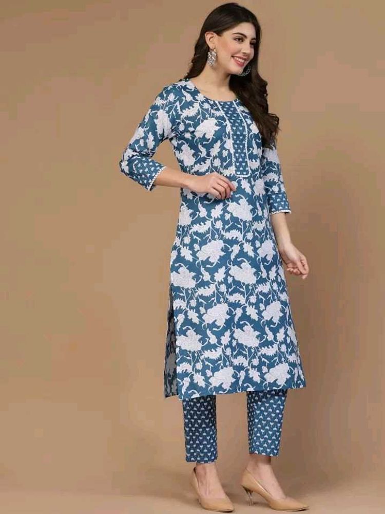 Blue &amp; White Floral Kurta Set